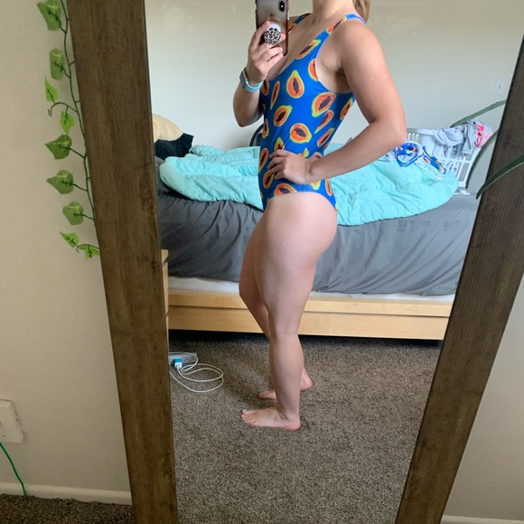 Forever 21 • One Piece Swimsuit - Picture 6 of 10